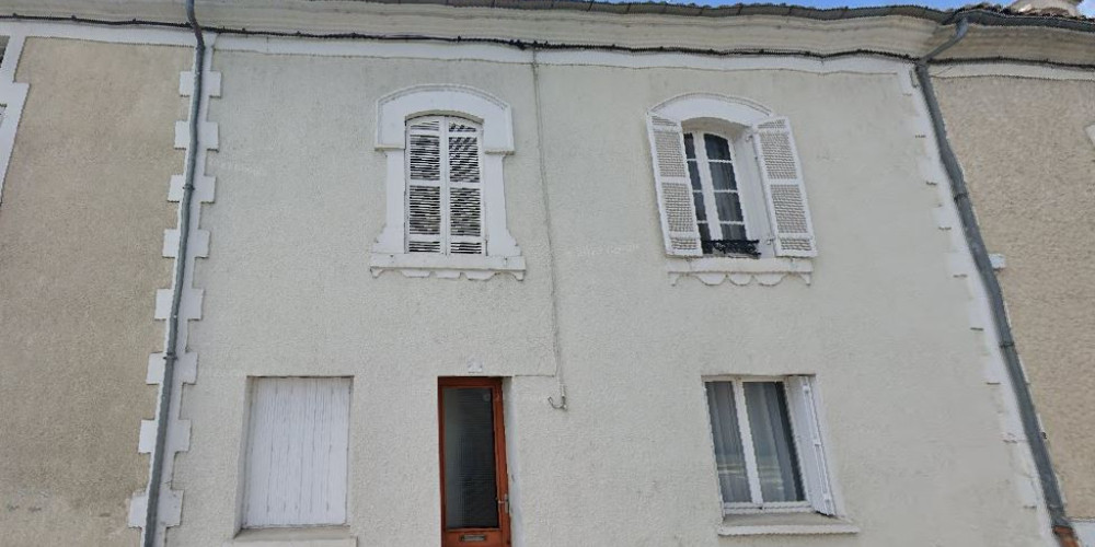 maison à ST ASTIER (24110)
