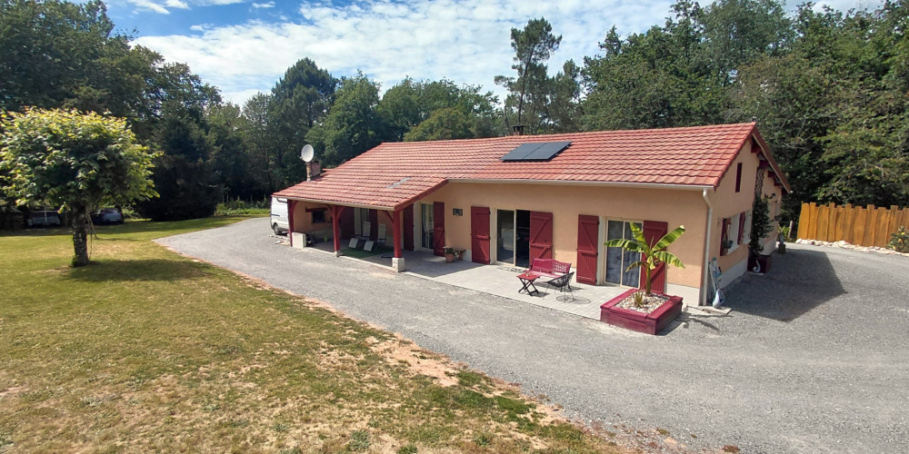 maison à LES LECHES (24400)