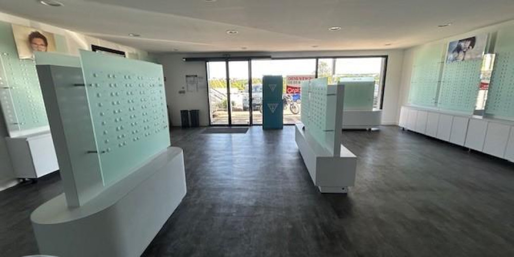 local commercial à NOTRE DAME DE SANILHAC (24660)