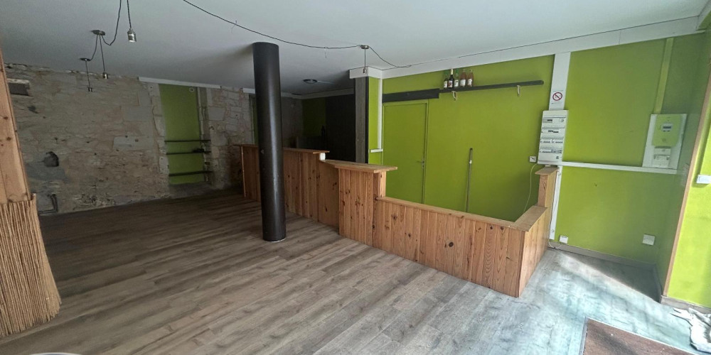 local commercial à PERIGUEUX (24000)