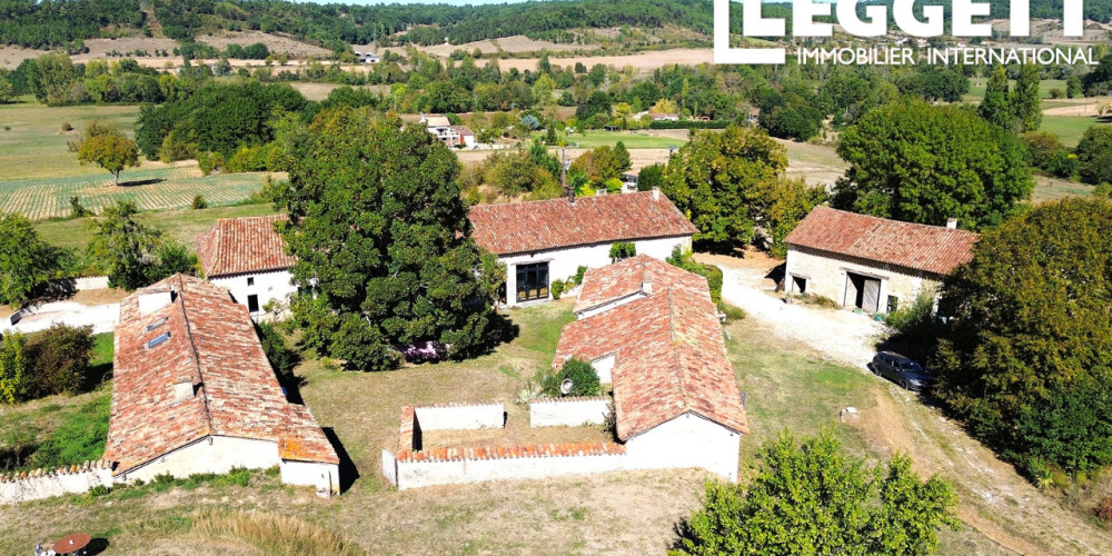 maison à VALLEREUIL (24190)