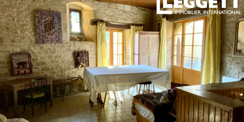 maison à MONTIGNAC (24290)