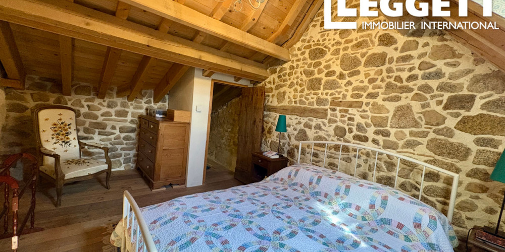 maison à ST ESTEPHE (24360)