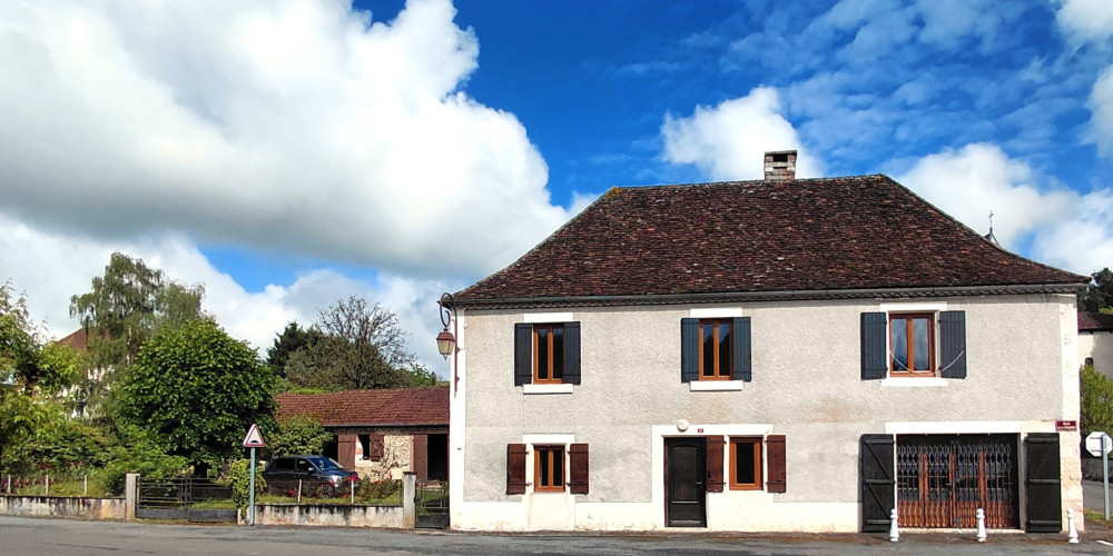 maison à BASSILLAC (24330)
