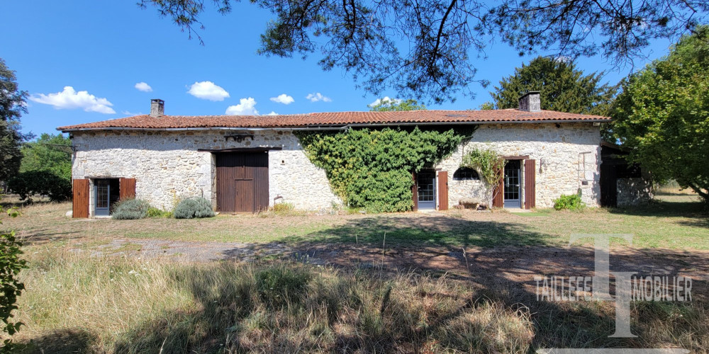 maison à LUSSAS ET NONTRONNEAU (24300)