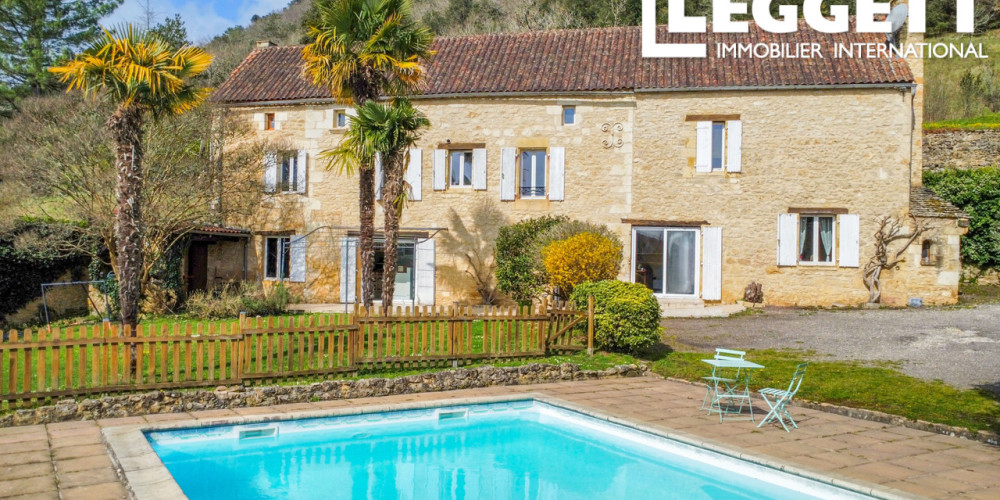 maison à SARLAT LA CANEDA (24200)