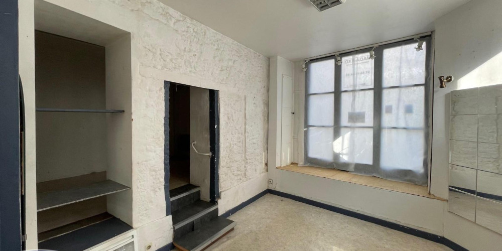 local commercial à PERIGUEUX (24000)