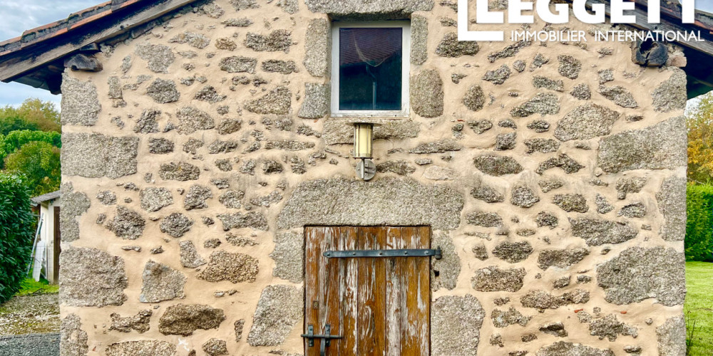 maison à ST ESTEPHE (24360)