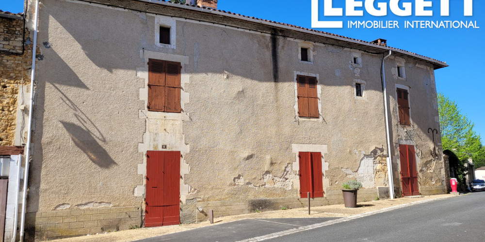 maison à MILHAC DE NONTRON (24470)