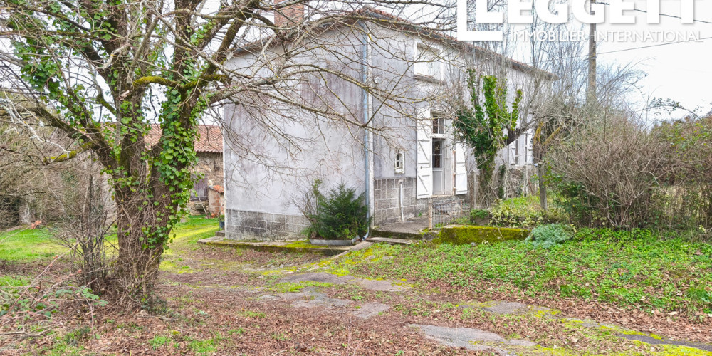 maison à BUSSEROLLES (24360)