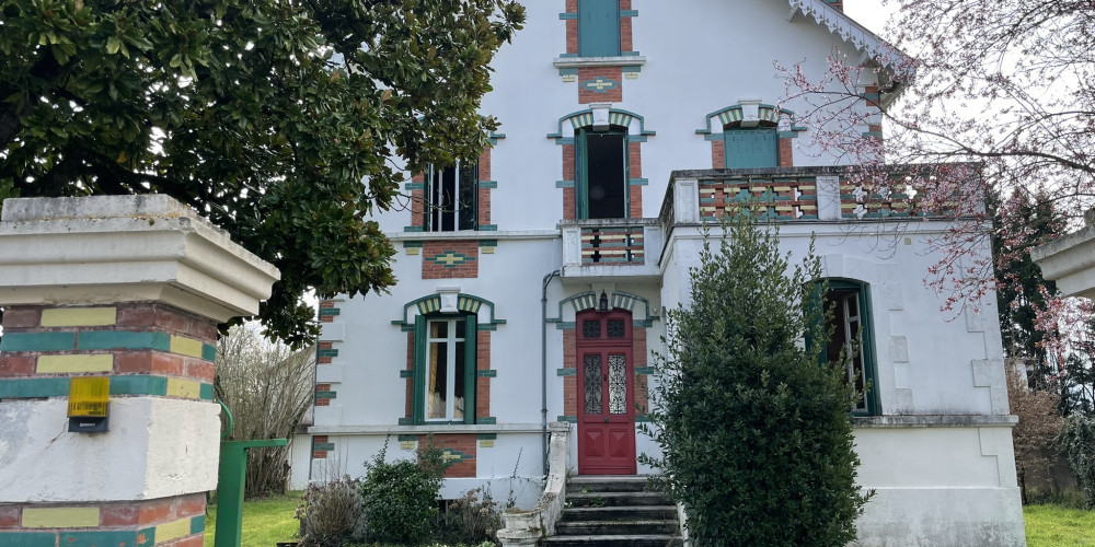 maison à ST ASTIER (24110)