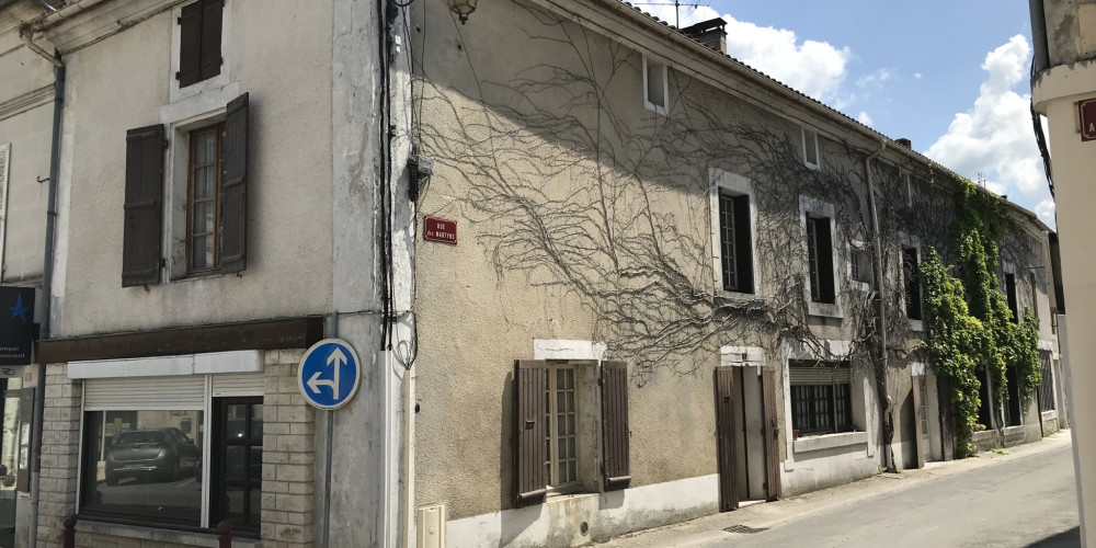 maison à MAREUIL (24340)
