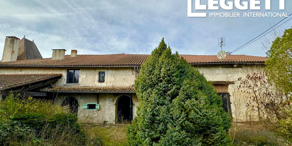 maison à NEUVIC (24190)