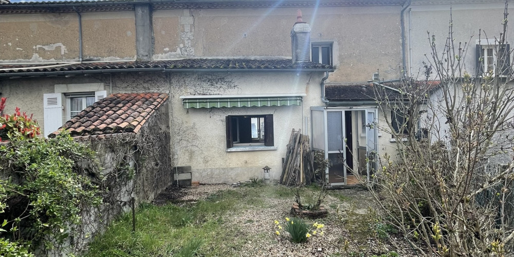 maison à ST ASTIER (24110)