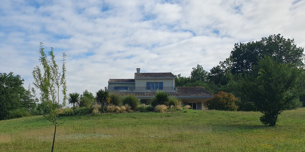 maison à SERRES ET MONTGUYARD (24500)