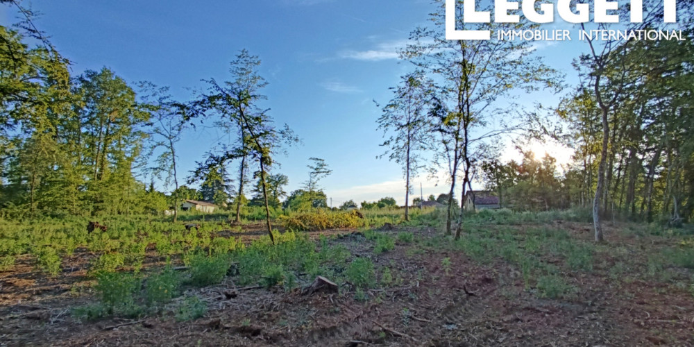terrain à SARLAT LA CANEDA (24200)
