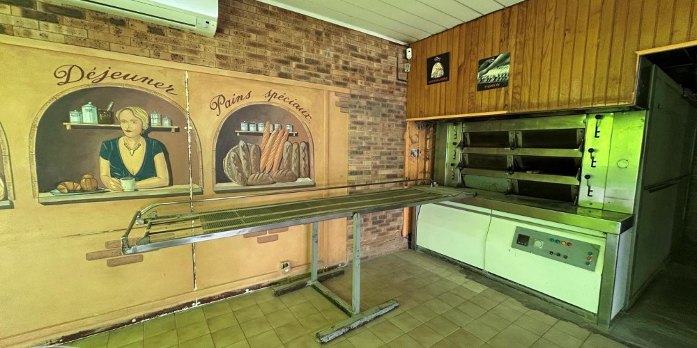 local commercial à PERIGUEUX (24000)