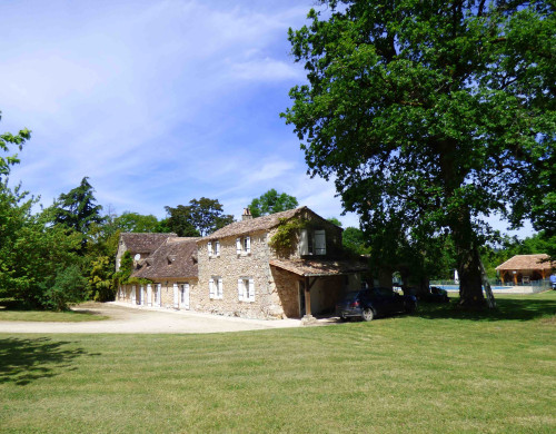 maison  FAUX