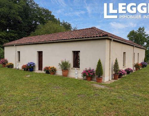 maison  ST ESTEPHE