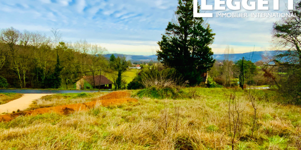 terrain à MONTIGNAC (24290)