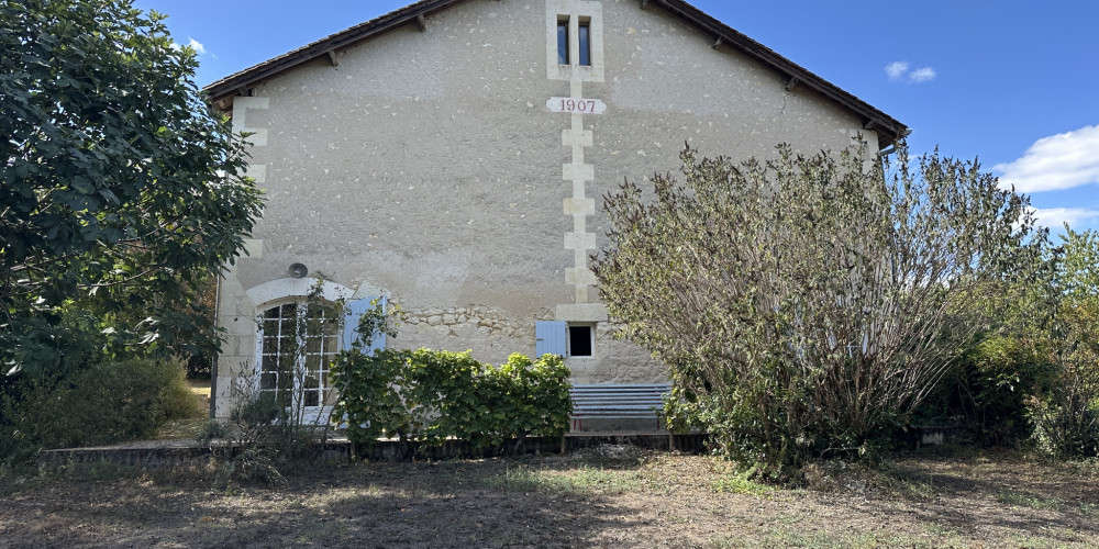 maison à PARCOUL CHENAUD (24410)