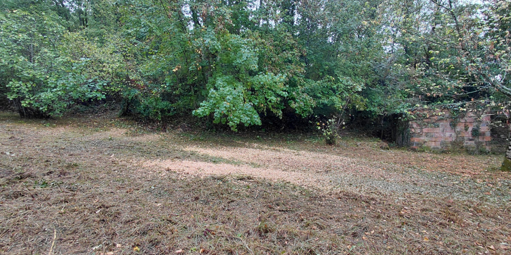terrain à BRANTOME EN PERIGORD (24310)