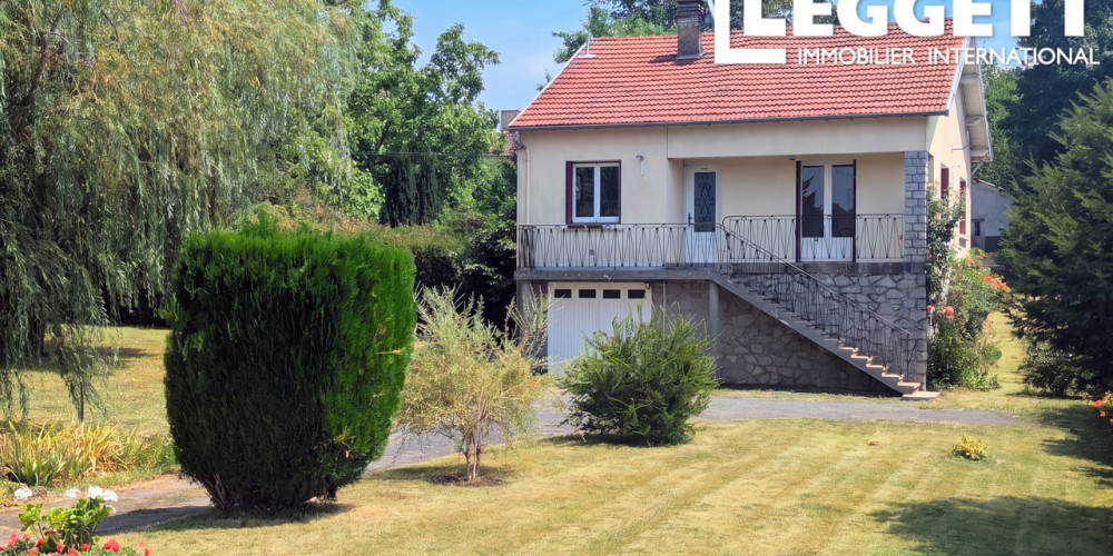 maison à LA COQUILLE (24450)