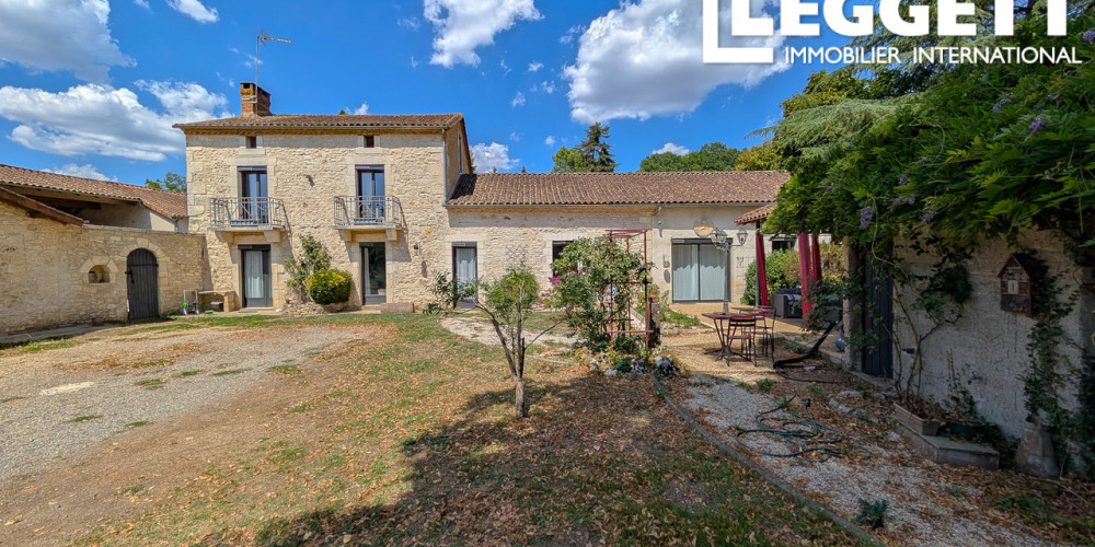 maison à VAUNAC (24800)
