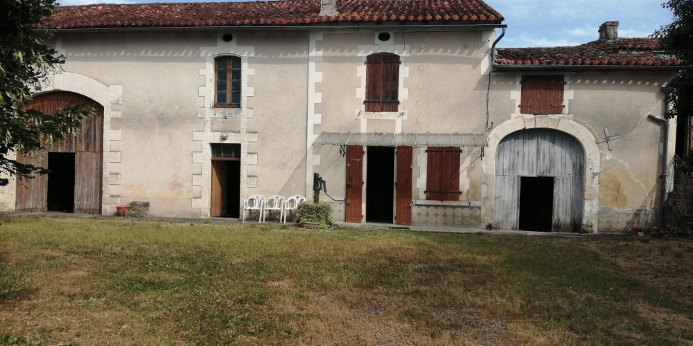 maison à LA CHAPELLE GRESIGNAC (24320)