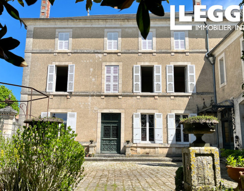 maison  JAVERLHAC ET LA CHAPELLE ST ROBERT