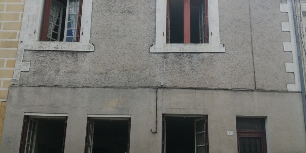 maison à LA ROCHEBEAUCOURT ET ARGENTINE (24340)