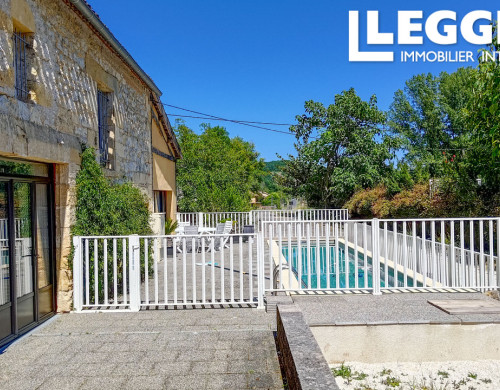maison  ST CYPRIEN