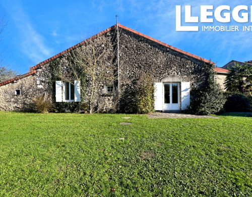 maison  ST ESTEPHE